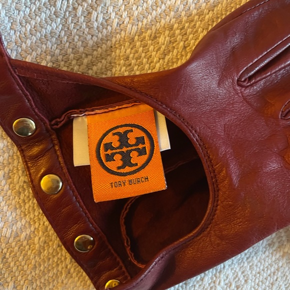 COPY - Tory Burch Leather Gloves - Picture 2 of 6